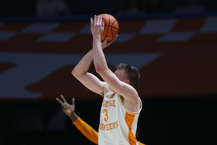 Tennessee Volunteers G Dalton Knecht during the win over Ole Miss. (Photo by Randy Sartin of USA Today Sports)